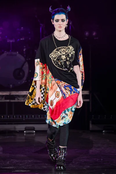 Look 2